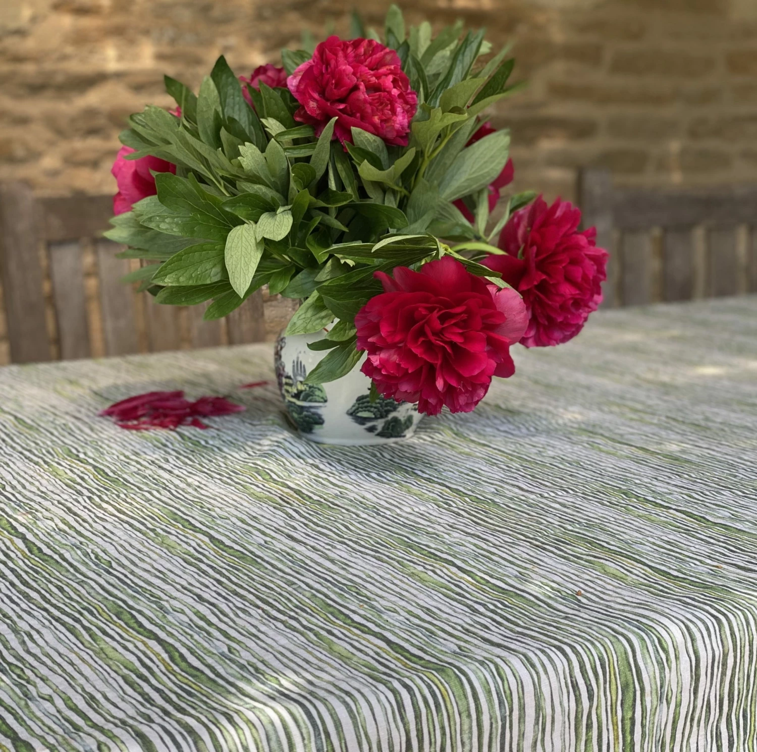 Bertioli By Thyme Green Stem Linen Table Cloth 4 Bertioli By Thyme Green Stem Linen Table Cloth